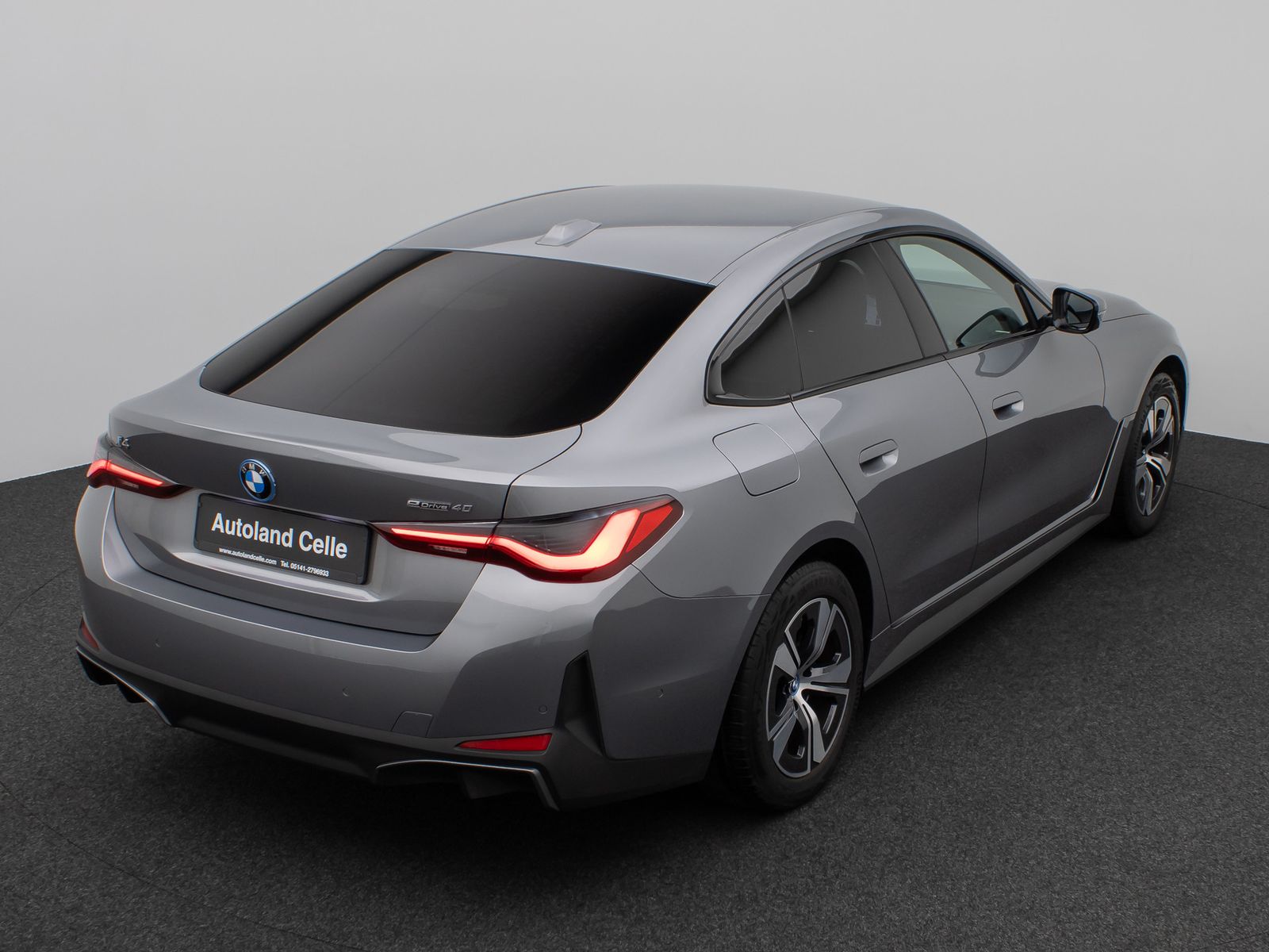 Fahrzeugabbildung BMW i4 eD40 Gran Coupé Kamera DAB H/K PDC Sport