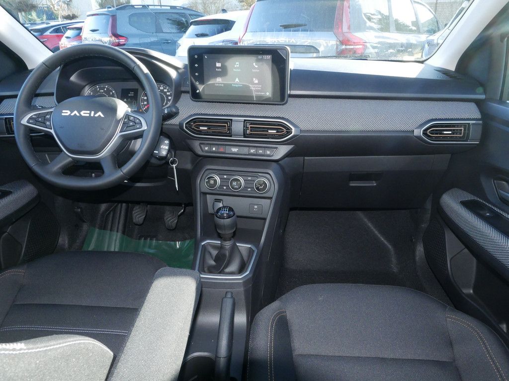Fahrzeugabbildung Dacia Sandero Stepway Expression TCe 90