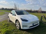 Tesla LongRange Dual Motor AWD & Anhängerkupplung - Tesla Model Y in Köln