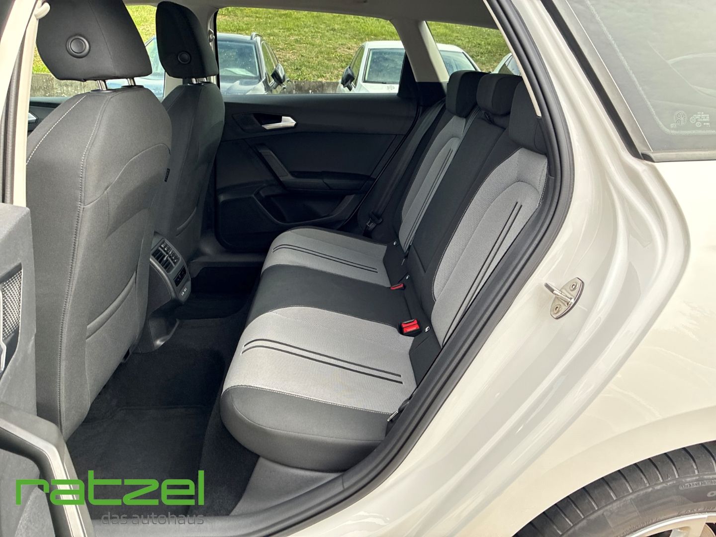 Fahrzeugabbildung SEAT Leon Sportstourer SP Style 2.0 TDI 7-Gang Tiptro
