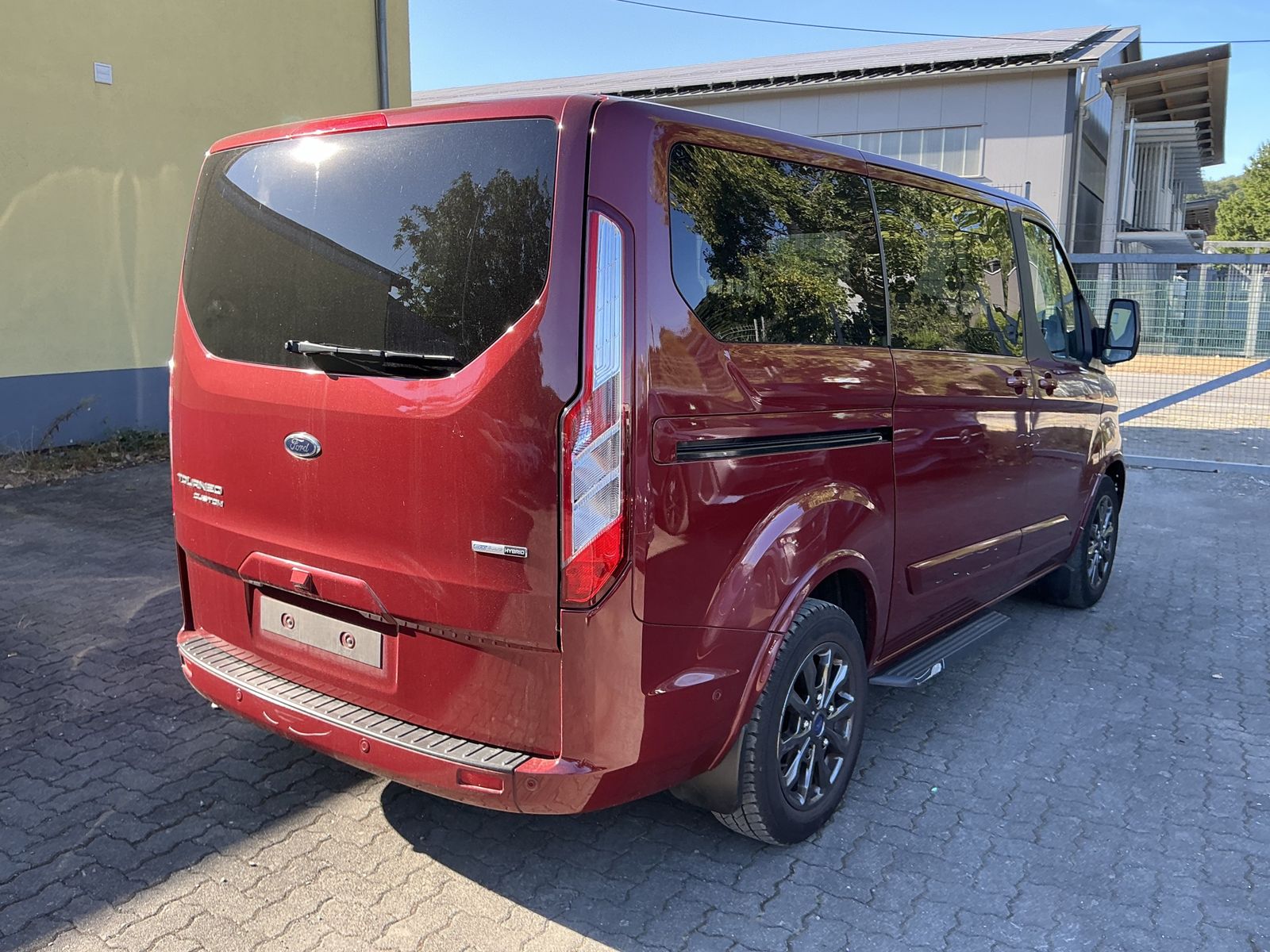 Ford Tourneo Custom 320L1 Tourneo Titanium-X 8-Sitzer foto 2