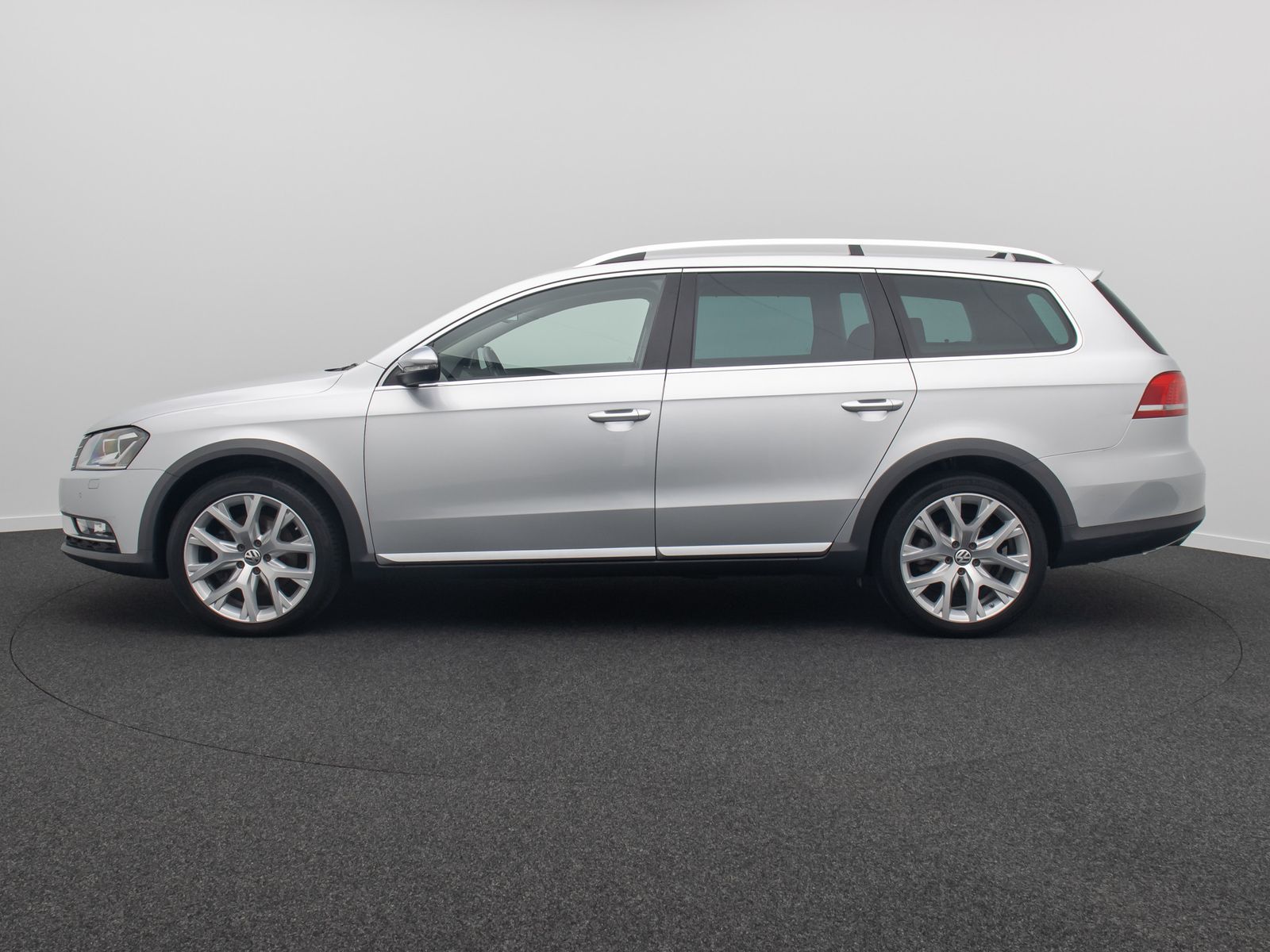 Fahrzeugabbildung Volkswagen Passat Tempomat Kamera DAB AHK SoundSyst 18Zoll