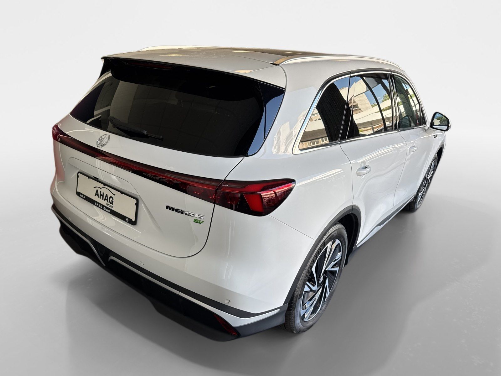 MG S6 EV