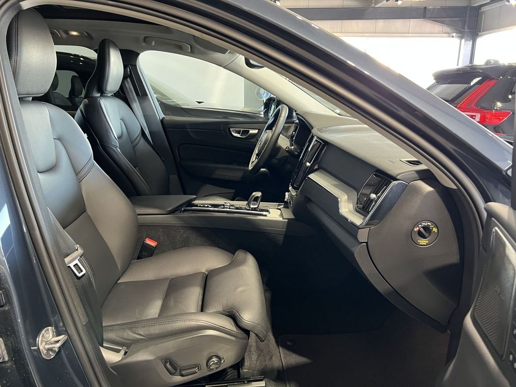 Volvo XC60 T6 Plus Dark Recharge AWD ACC Pano H/K LED