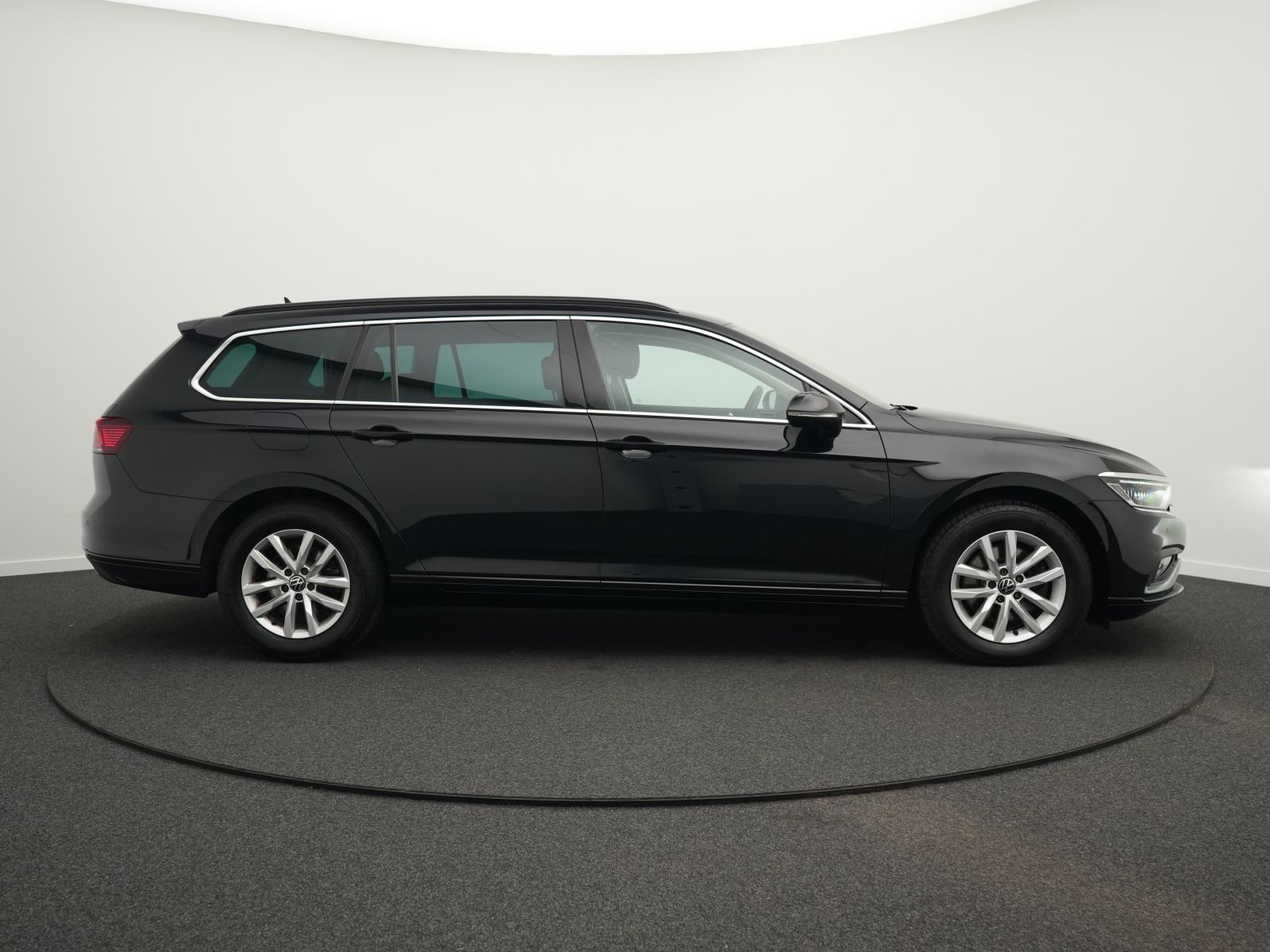 Volkswagen Passat Variant - Bild 12