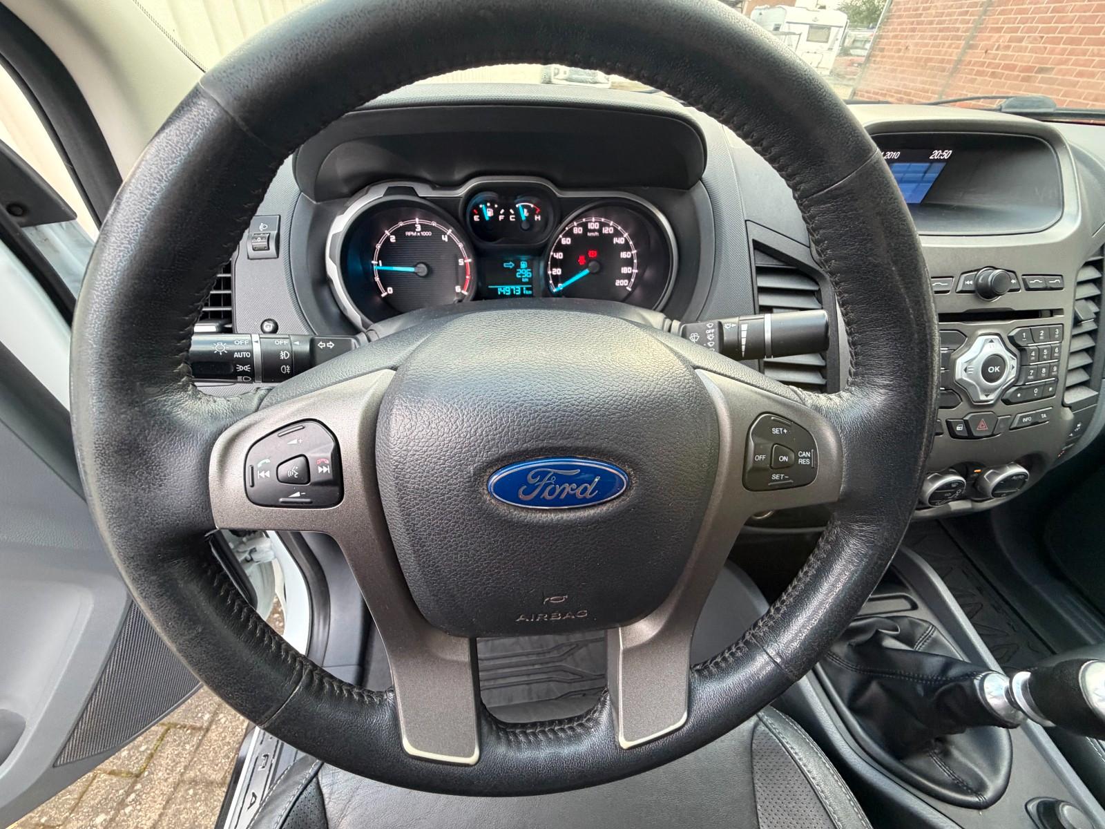 Ford Ranger Limited Double Cabine 4x4 2.2 TDCi 150 ch – BVM – Cuir – Attelage