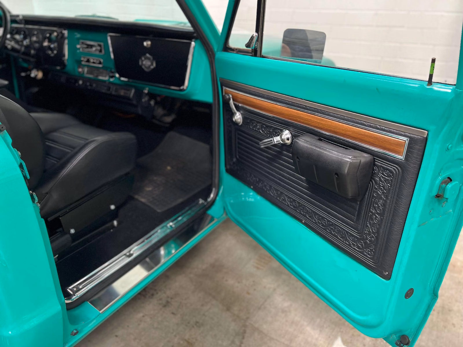 Chevrolet Others C-10 Pickup V8