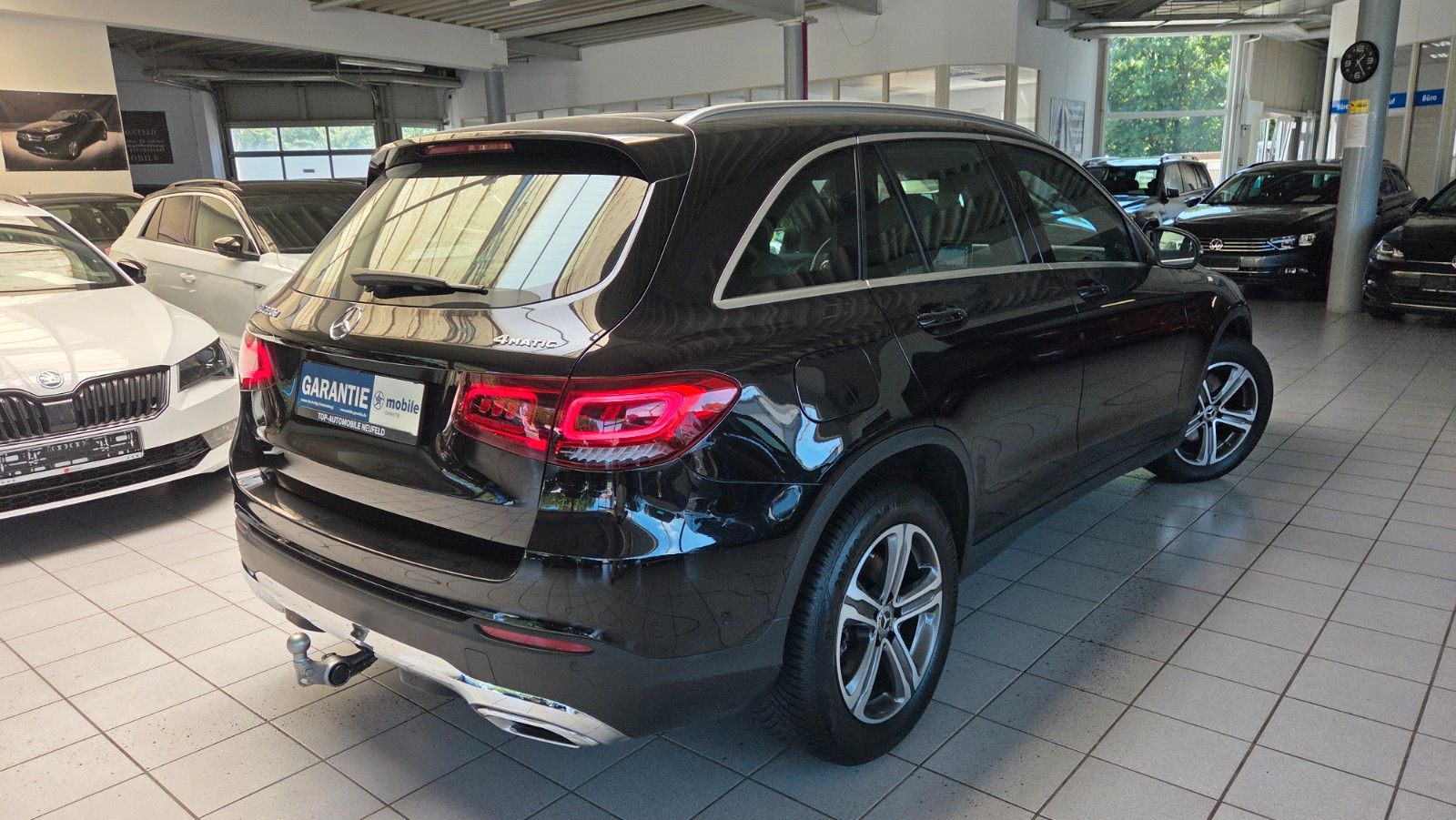MERCEDES-BENZ GLC-220d4Matic-AHK+MULTIBEAM+LEDER+KAM+NAV+57TKM