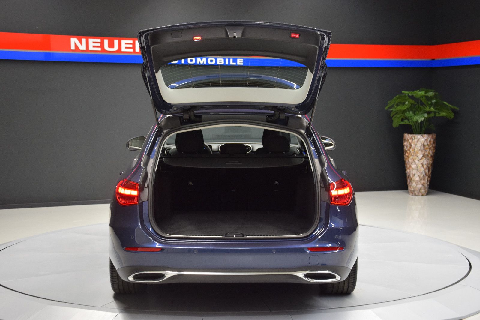 Fahrzeugabbildung Mercedes-Benz C 180 C T-Modell Avantgarde MBUX LED Kamera