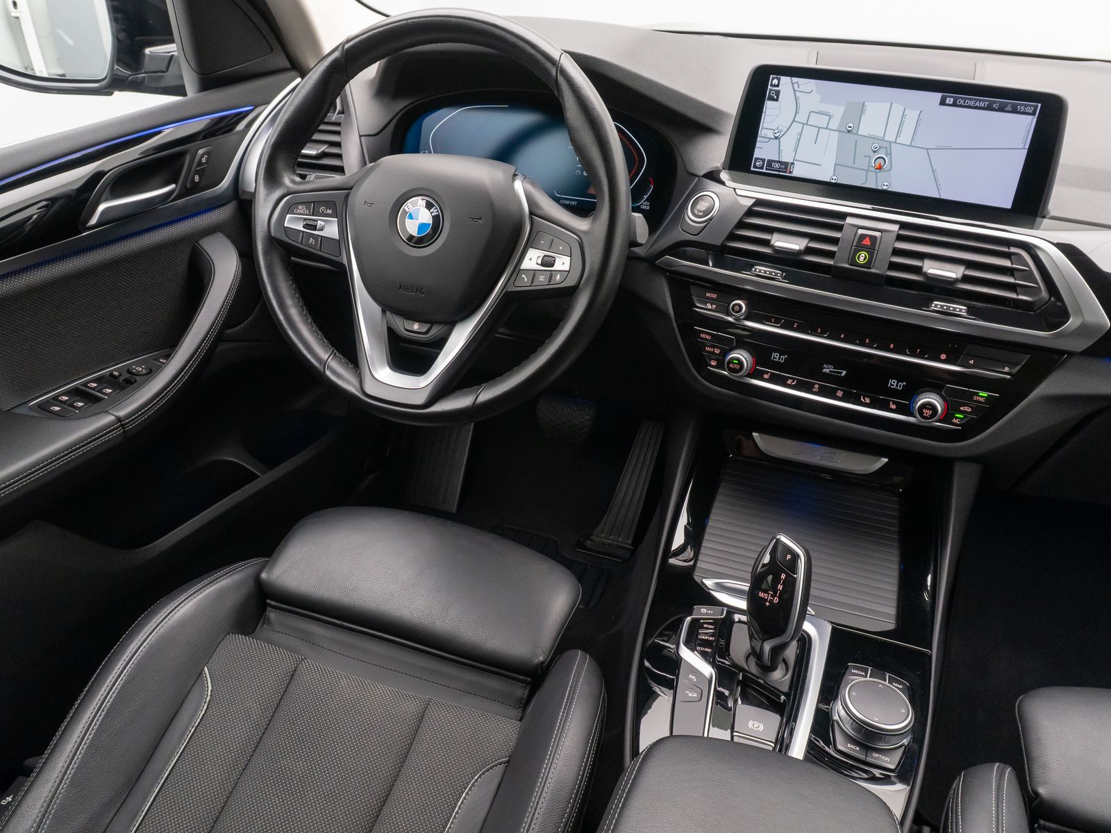 Fahrzeugabbildung BMW X3 xD20d xLine Kamera HUD DAB Alarm Komfort 19"