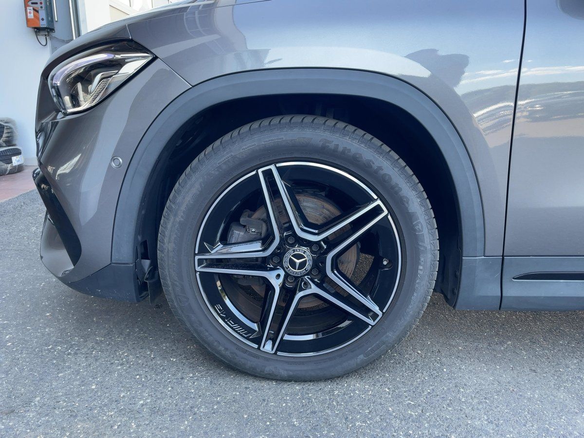 Fahrzeugabbildung Mercedes-Benz GLA 200 d 4M AMG/Night/Pano/360°/LED