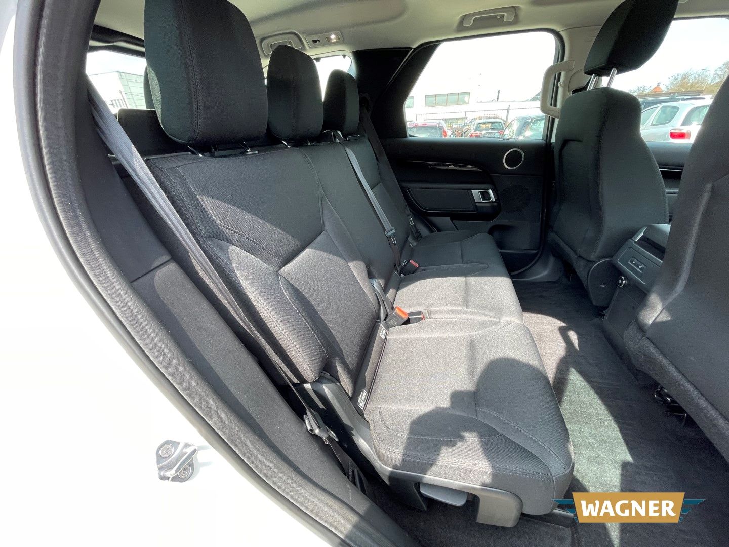 Fahrzeugabbildung Land Rover Discovery 5 SE SDV6 7-Sitzer Keyless