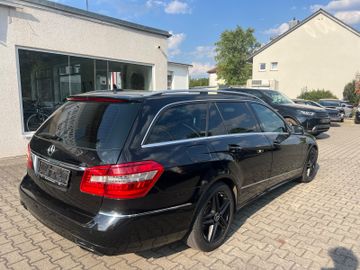 Mercedes E 220 - 5