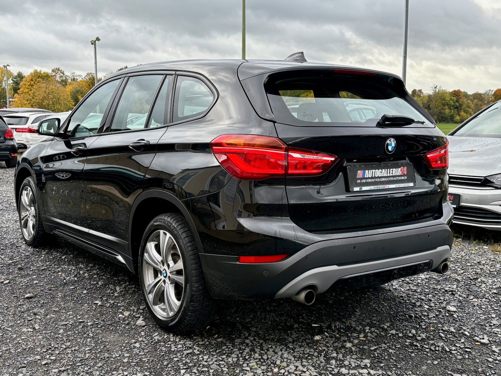 Fahrzeugabbildung BMW X1 xDrive25i Aut. SPORT LINE Navi LED HUD HiFi