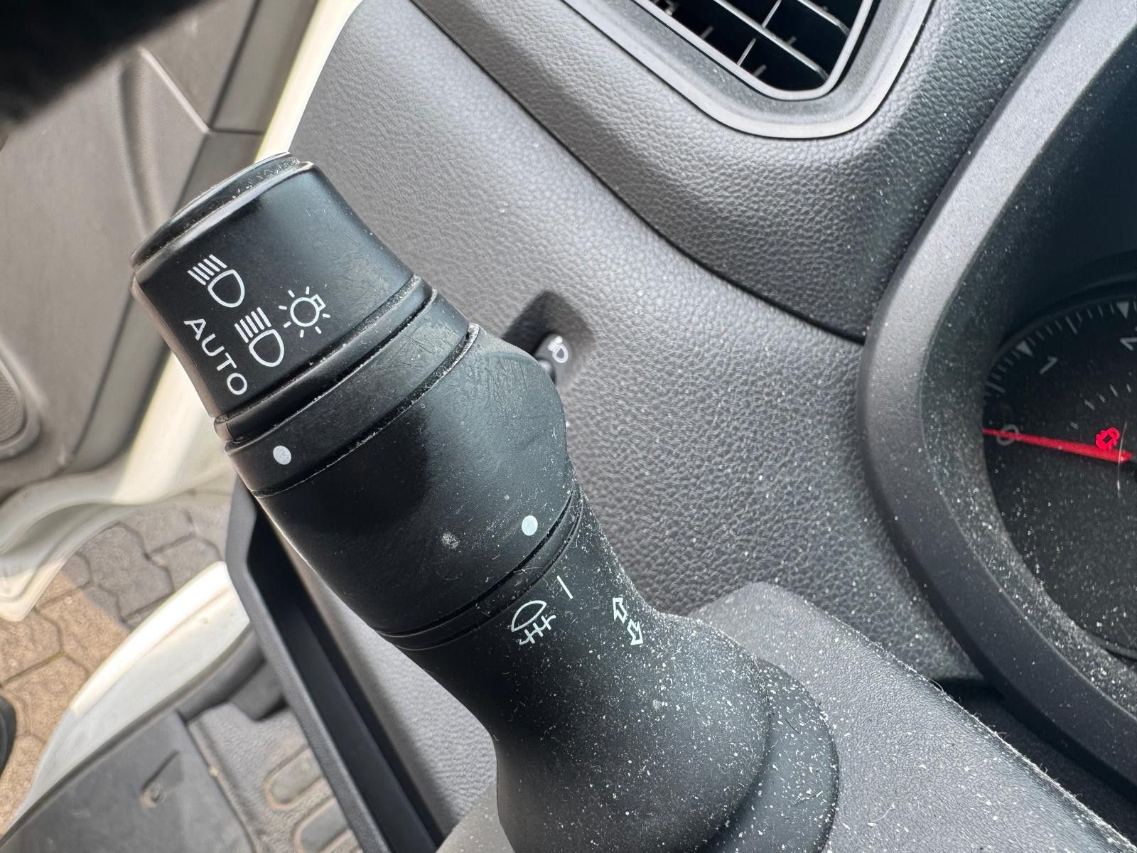 Fahrzeugabbildung Renault Master III Kasten L1H2 HKa 3,5t/1.HAND/KLIMA