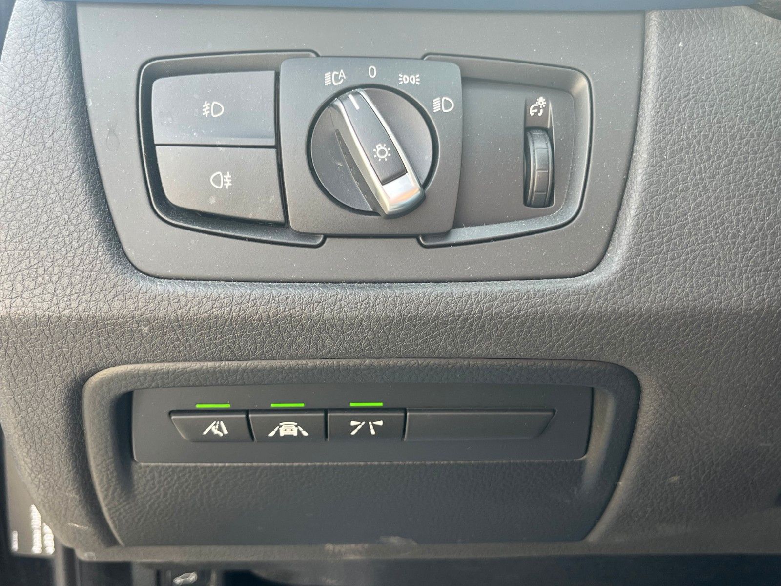 Fahrzeugabbildung BMW 420i Gran Coupé Sport-Aut. M SPORTPAKET Navi LED