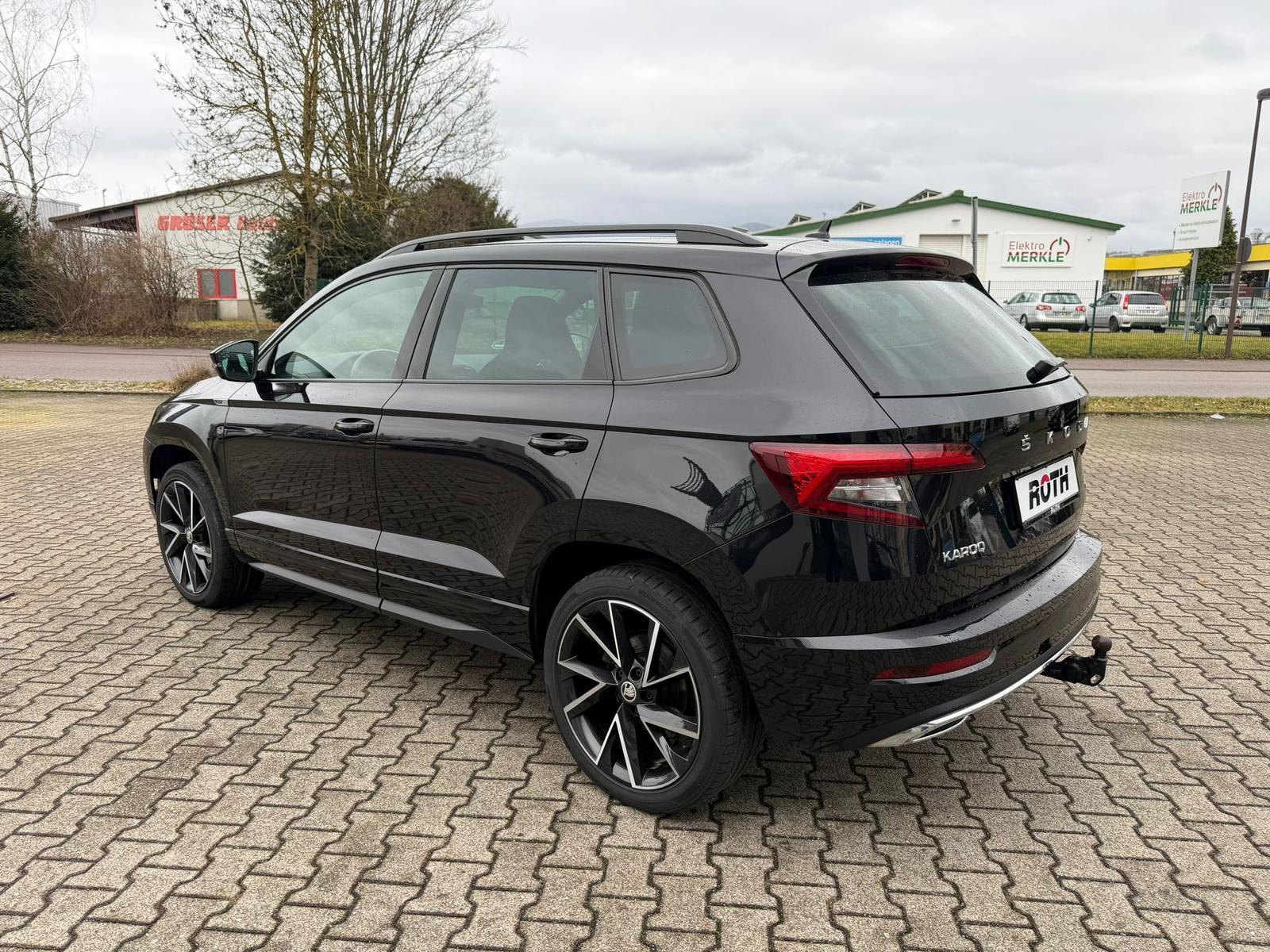 Skoda Karoq 2.0 TSI Sportline 4x4 *Navi*LED*Pano*AHK*