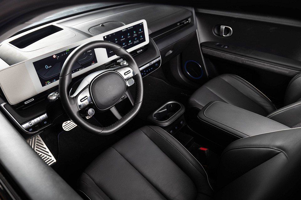 Fahrzeugabbildung Hyundai IONIQ 5 mit Heckantrieb 77,4kWh Batt. UNIQ-Paket