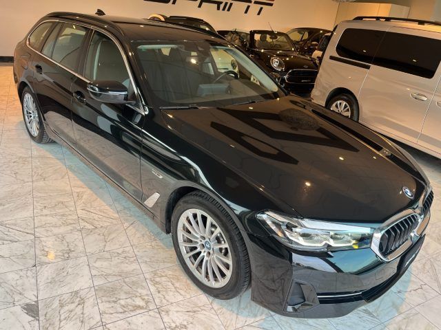 BMW 530 e Touring xDrive 292cv Business Plug-In 