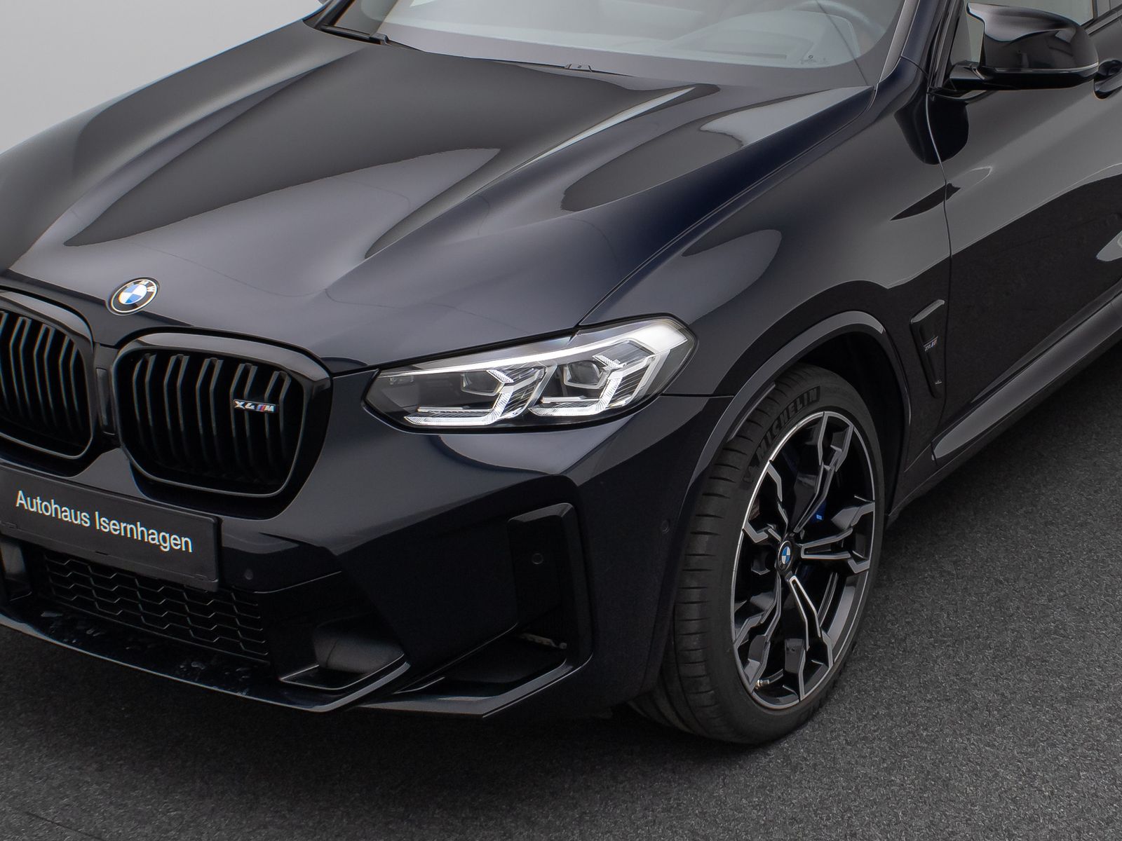 Fahrzeugabbildung BMW X4 M Competition HUD Kamera DAB Panorama 21Zoll