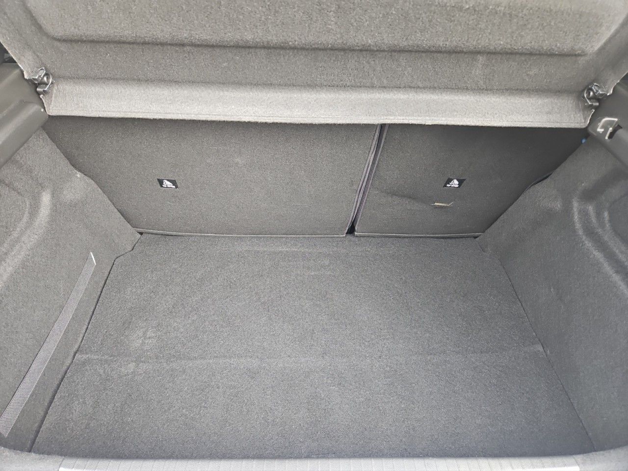 Fahrzeugabbildung Peugeot 208 Allure