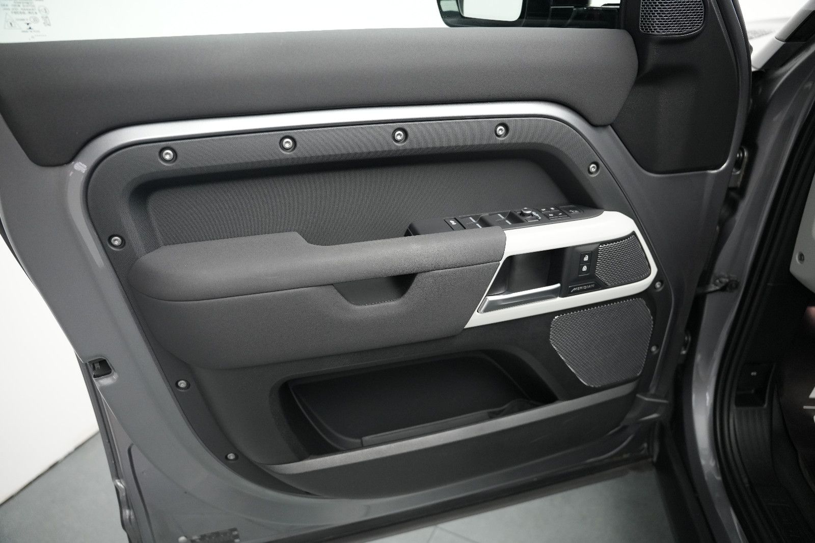 Fahrzeugabbildung Land Rover Defender 110 SE*Panorama*Meridian*360°KAM*Memory
