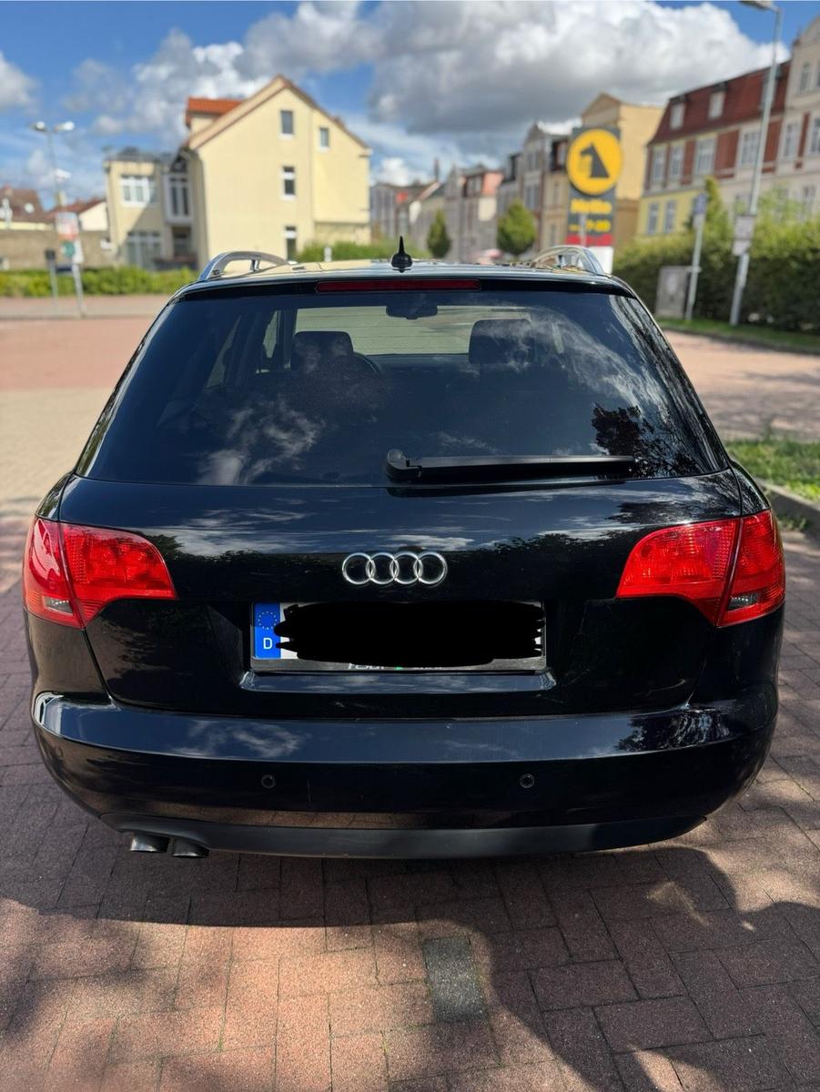 Audi A4 2006 — engine