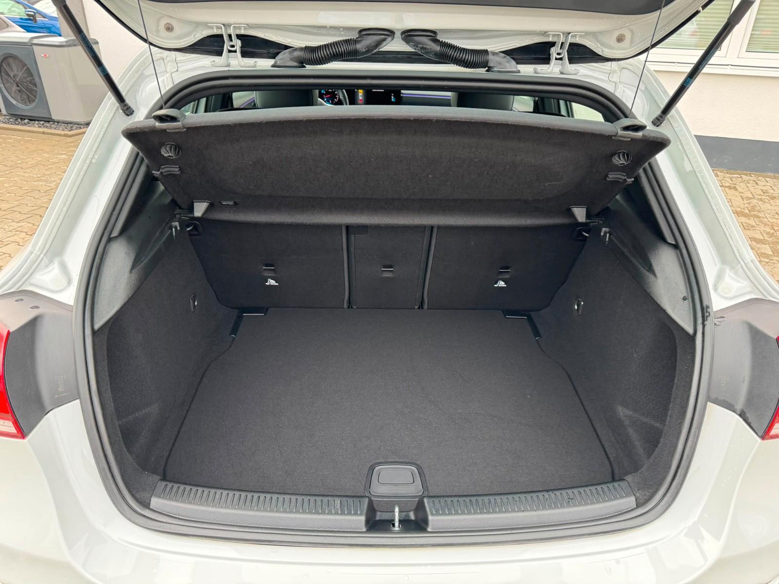 Mercedes-Benz A-Class LED/AMBIENTE/LEDER, миниатюра 23