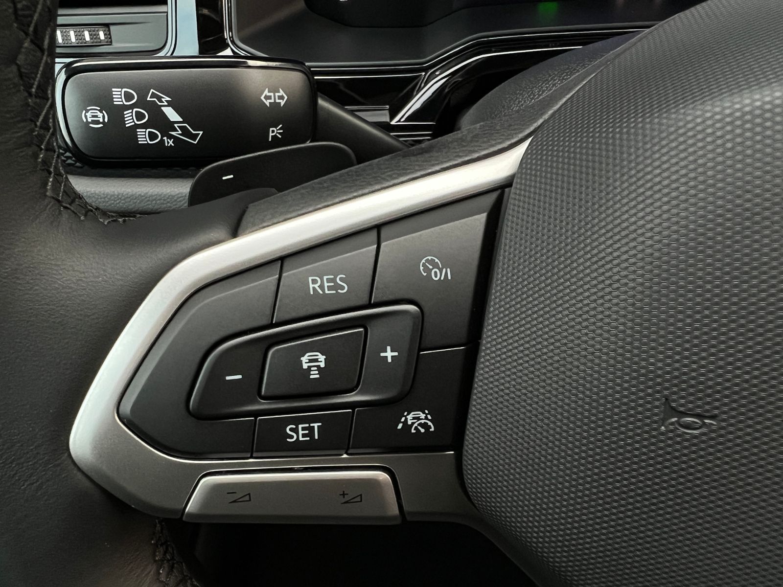 Fahrzeugabbildung Volkswagen Polo Life 1.0 TSI DSG *LED, Klima, App-Connect,