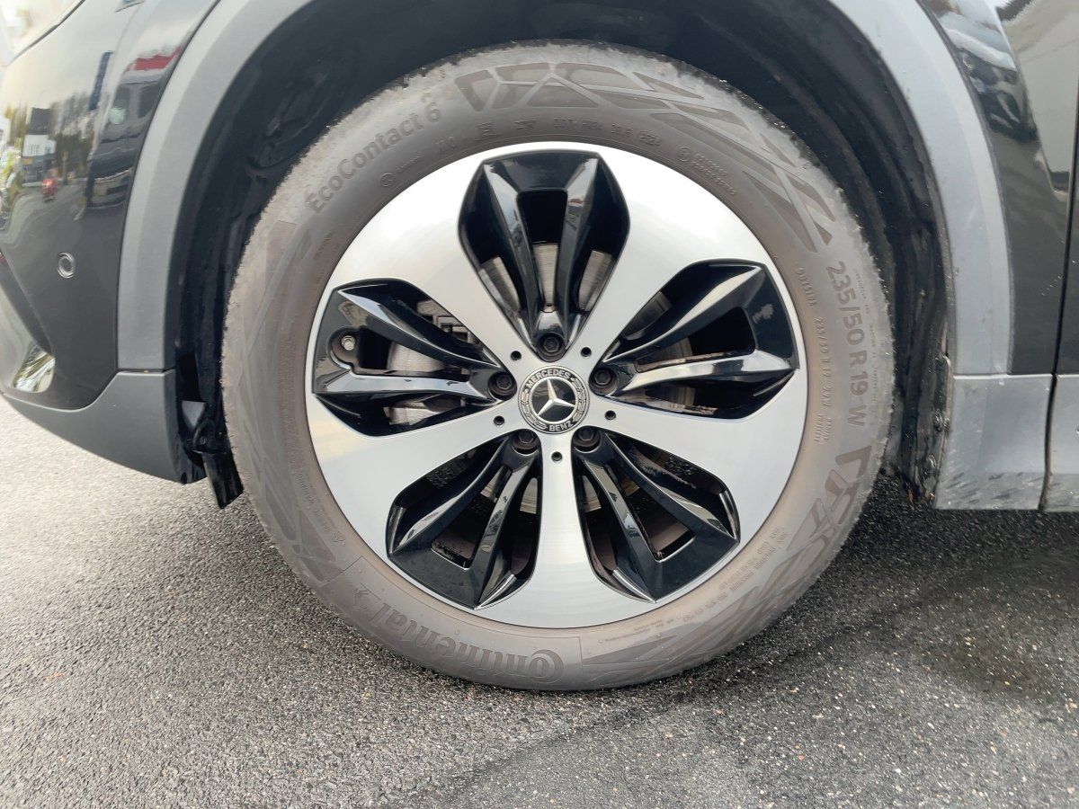 Fahrzeugabbildung Mercedes-Benz GLA 180 Night/Pano/360°/LED/19''