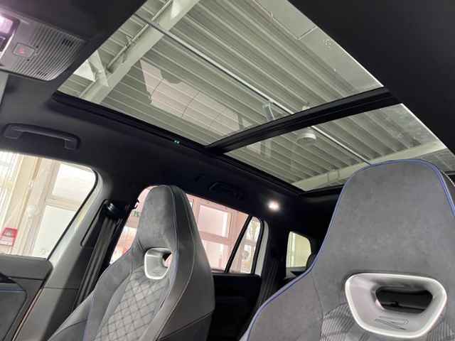 Fahrzeugabbildung Volkswagen TAYRON 2.0 TDI DSG 4Motion R-Line PANO HARMAN DA