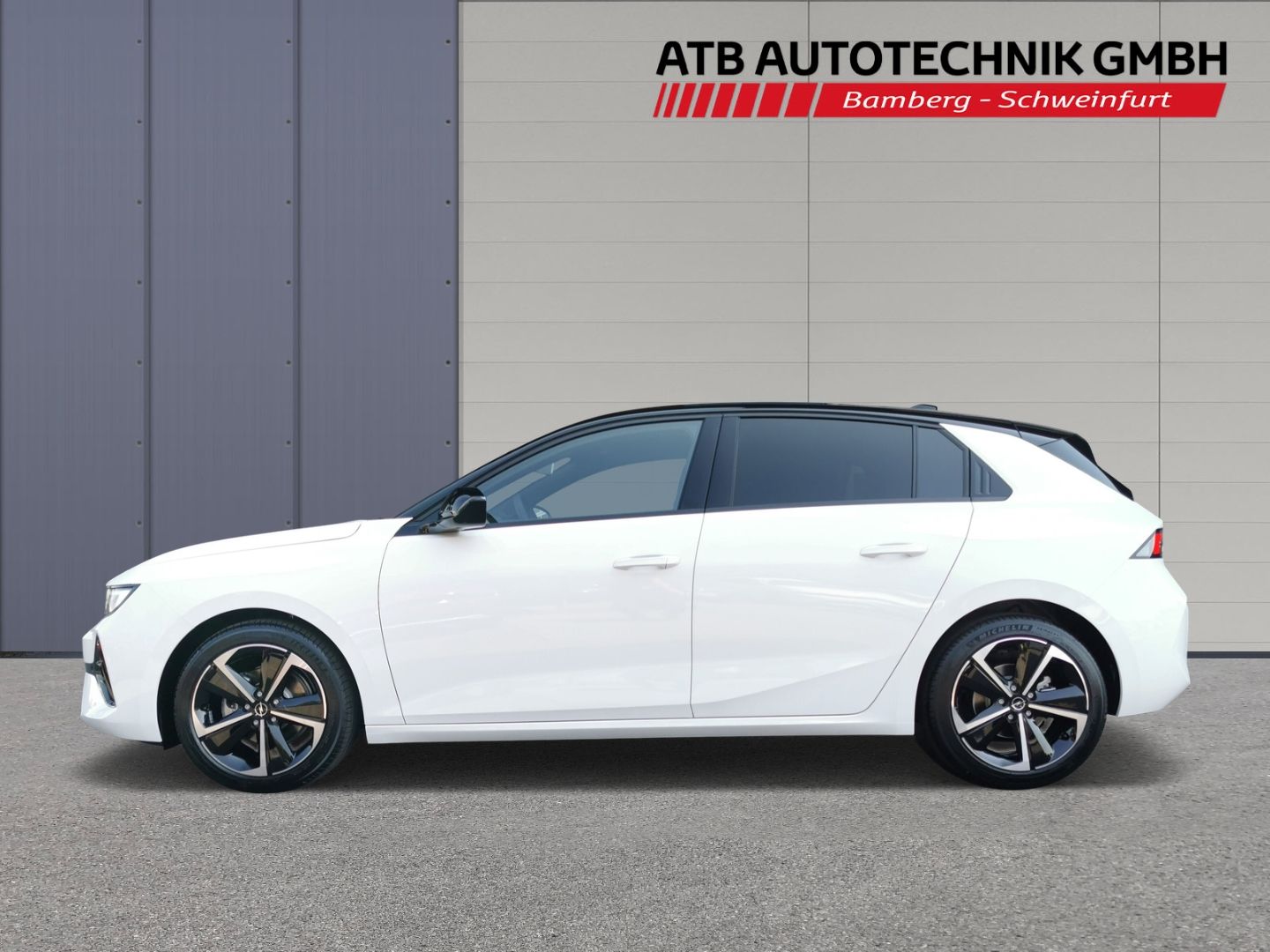 Fahrzeugabbildung Opel Astra GS Line HUD Panorama Navi digitales Cockpi