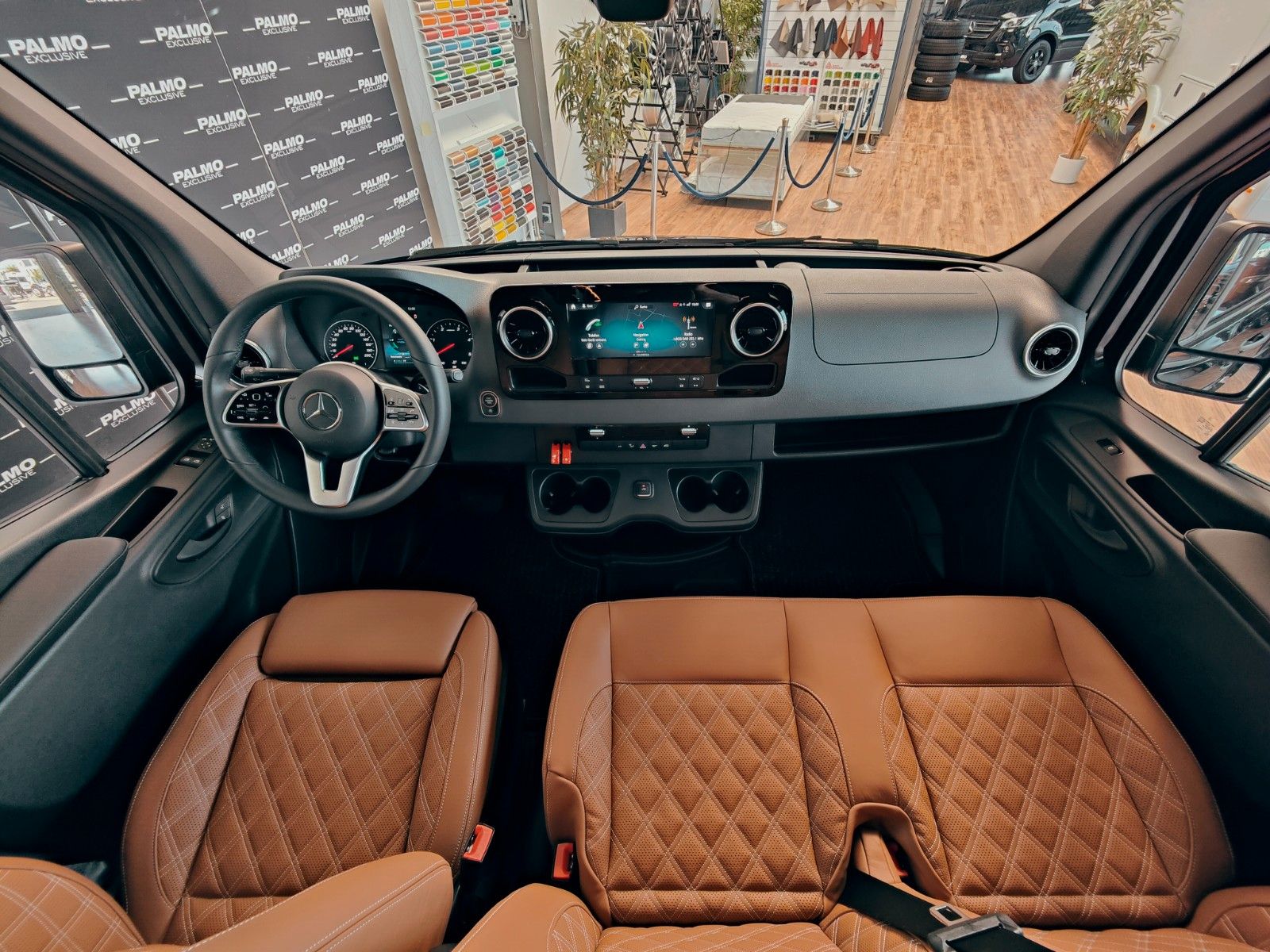 Fahrzeugabbildung Mercedes-Benz X-CROSSVAN  RWD #stealthcamper
