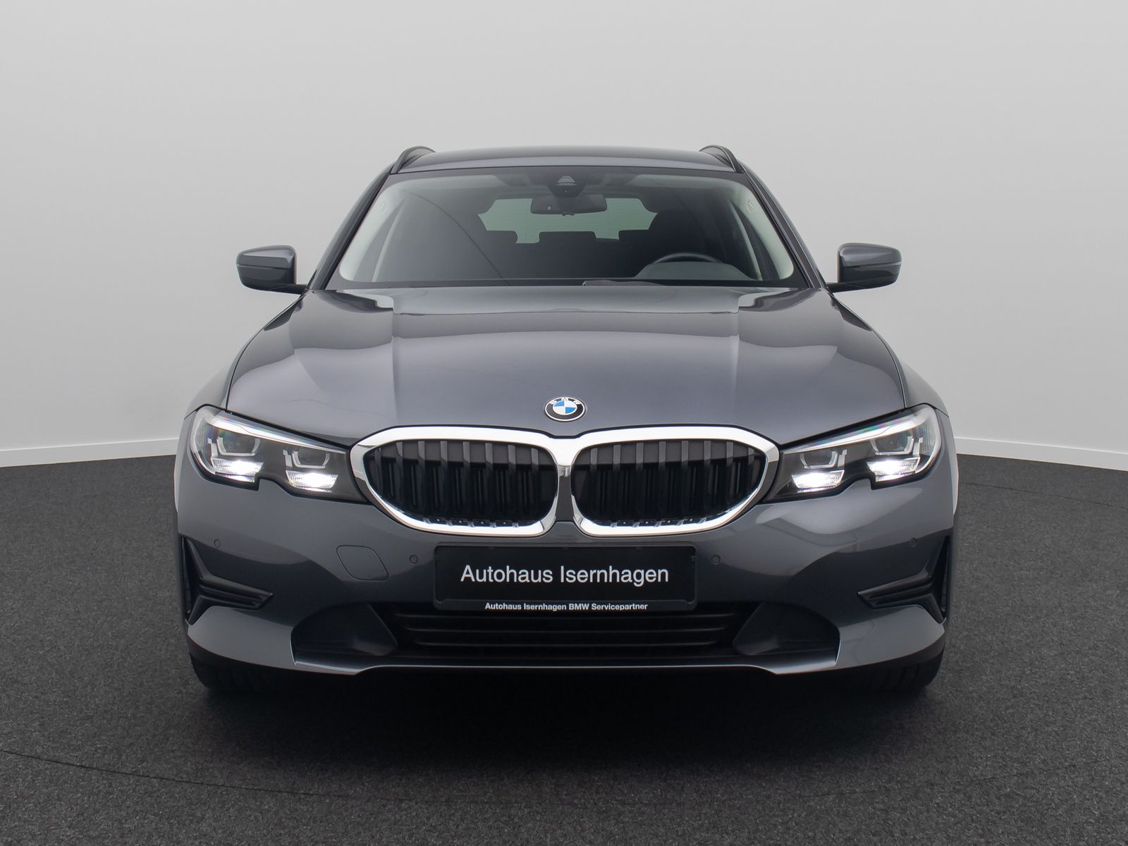 Fahrzeugabbildung BMW 318i GeschwindigReg DAB Alarm PDC LED CockpitPro