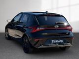 Hyundai i20 FL MY26 1.0 T-GDI MT Blackline Navi Soundsys - Hyundai i20: Schwarz