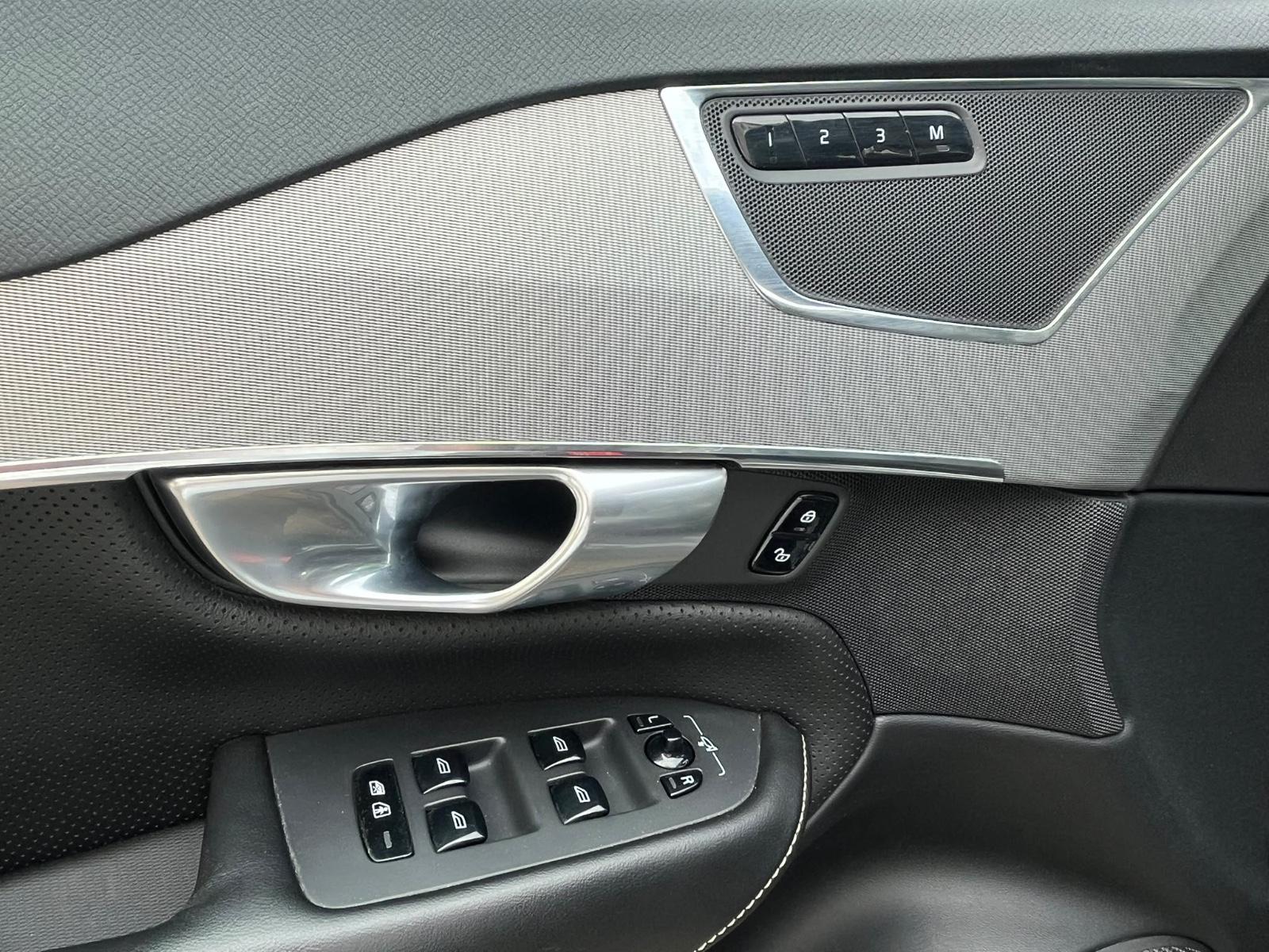 Volvo XC90 R Design AWD 7.Sitze Panorama, Leder