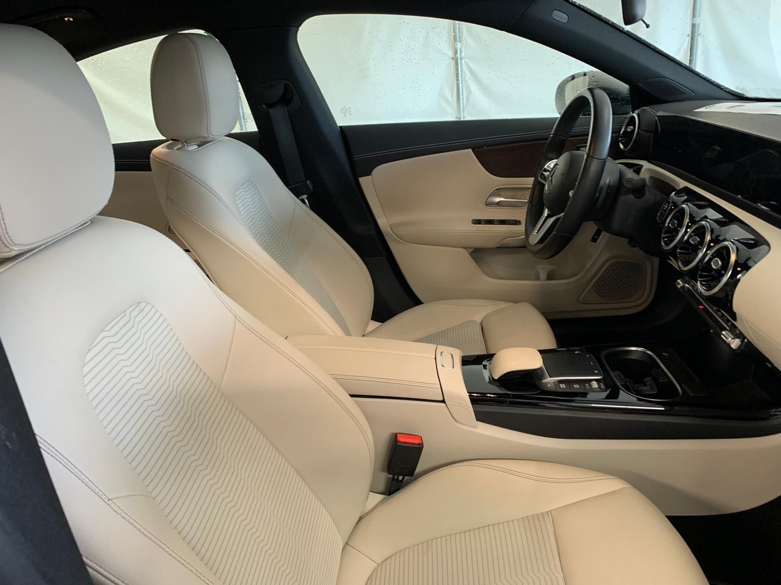 Mercedes-Benz CLA250 e Coupe Widescreen DAB MBUX 18 Leder Navi foto 3