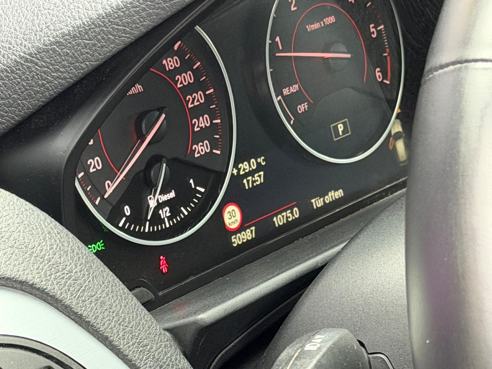 BMW 120d Limousine Sport/Bi-Xenon/CAM/S-Dach/BT
