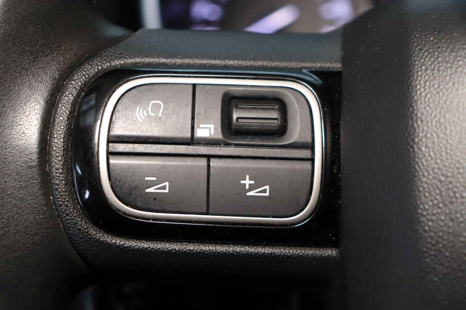 Fahrzeugabbildung Andere Citroën C3 Aircross HDi 120 Shine Automatik