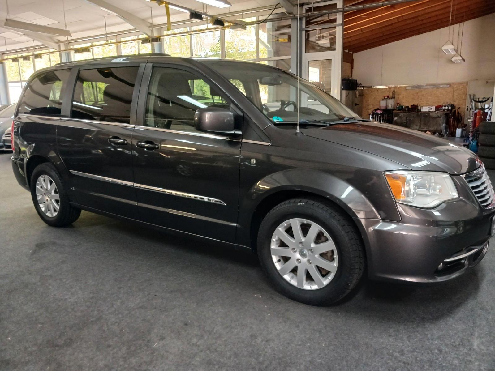 Lancia Voyager 3.6V6 AUTOM 7SITZER 3ZONEN KLIMA