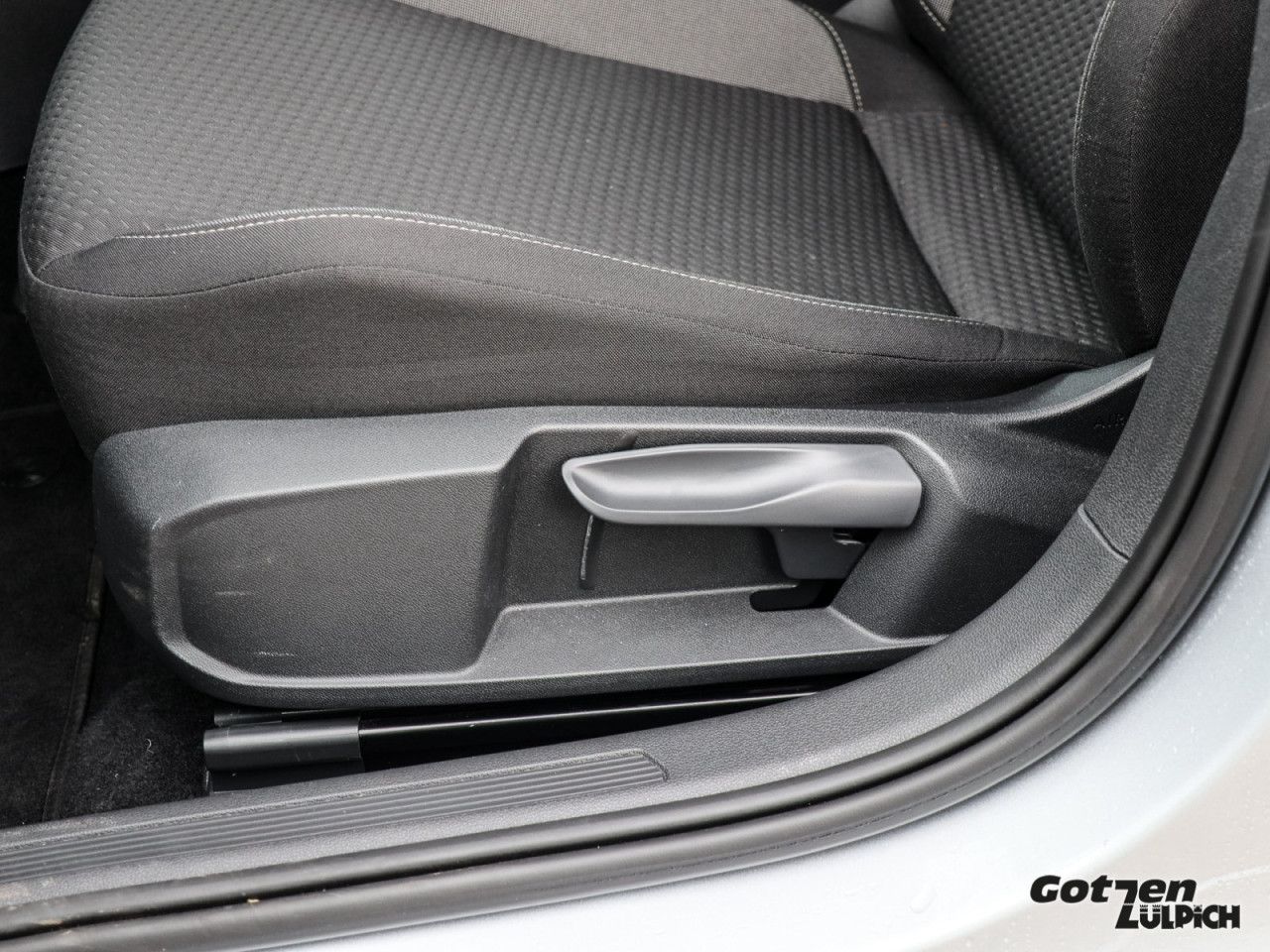 Fahrzeugabbildung Volkswagen Polo Life 1,0TSI DSG Rückfahrkamera Klima LED