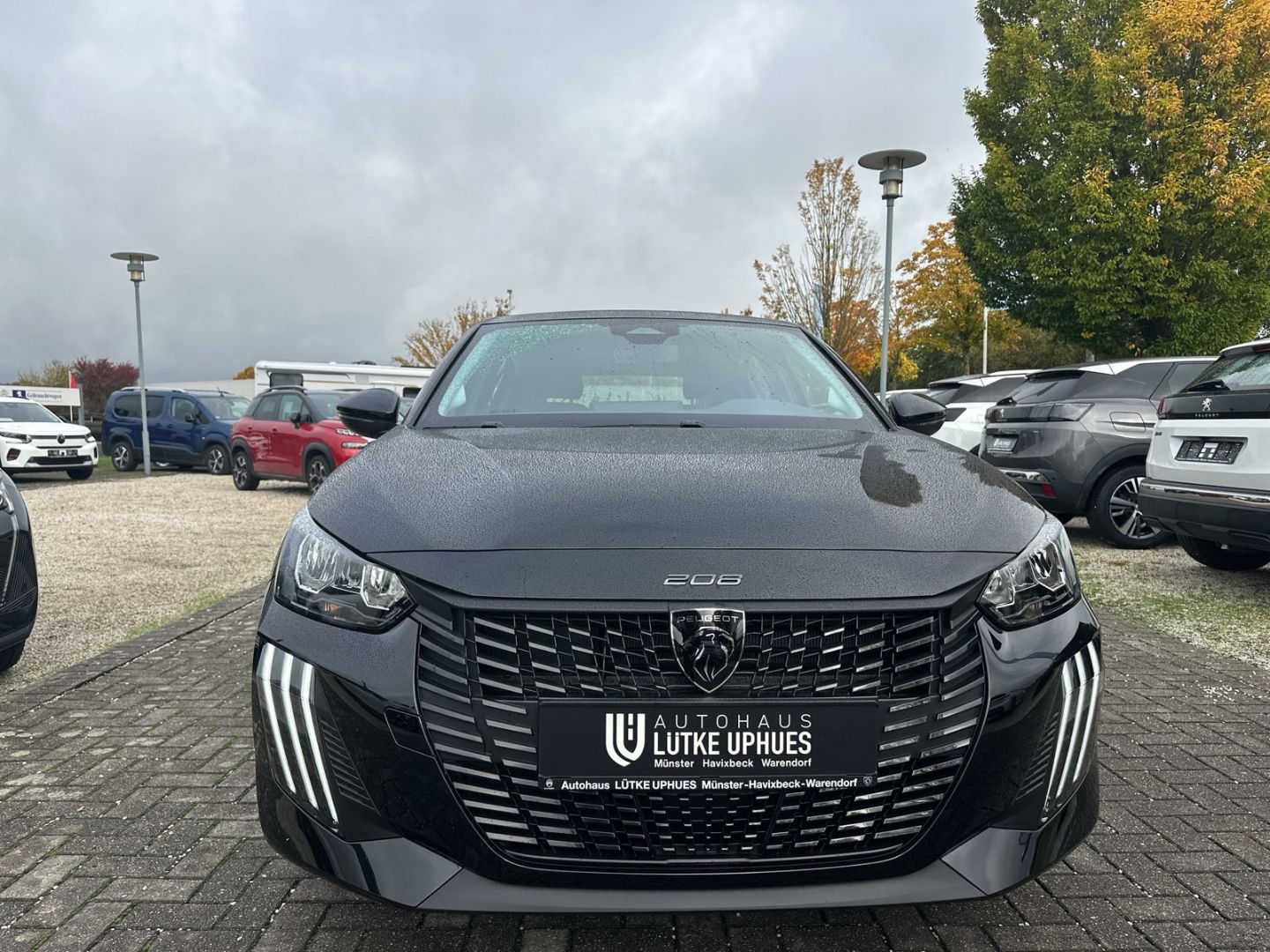 Fahrzeugabbildung Peugeot 208 Style Elektro 156 Navi LED Klimaautom SHZ