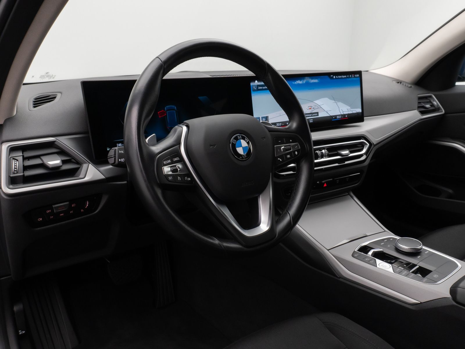 Fahrzeugabbildung BMW 318i DAB CockPit+ Widscreen Geschwindigkeitsreg
