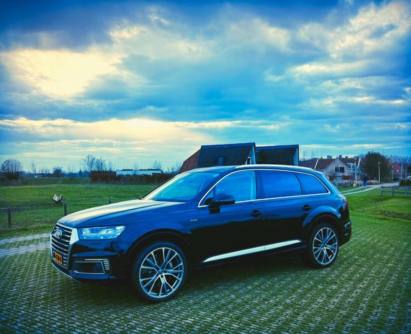 Audi Q7 e-tron 3.0 TDI quattro tiptronic -