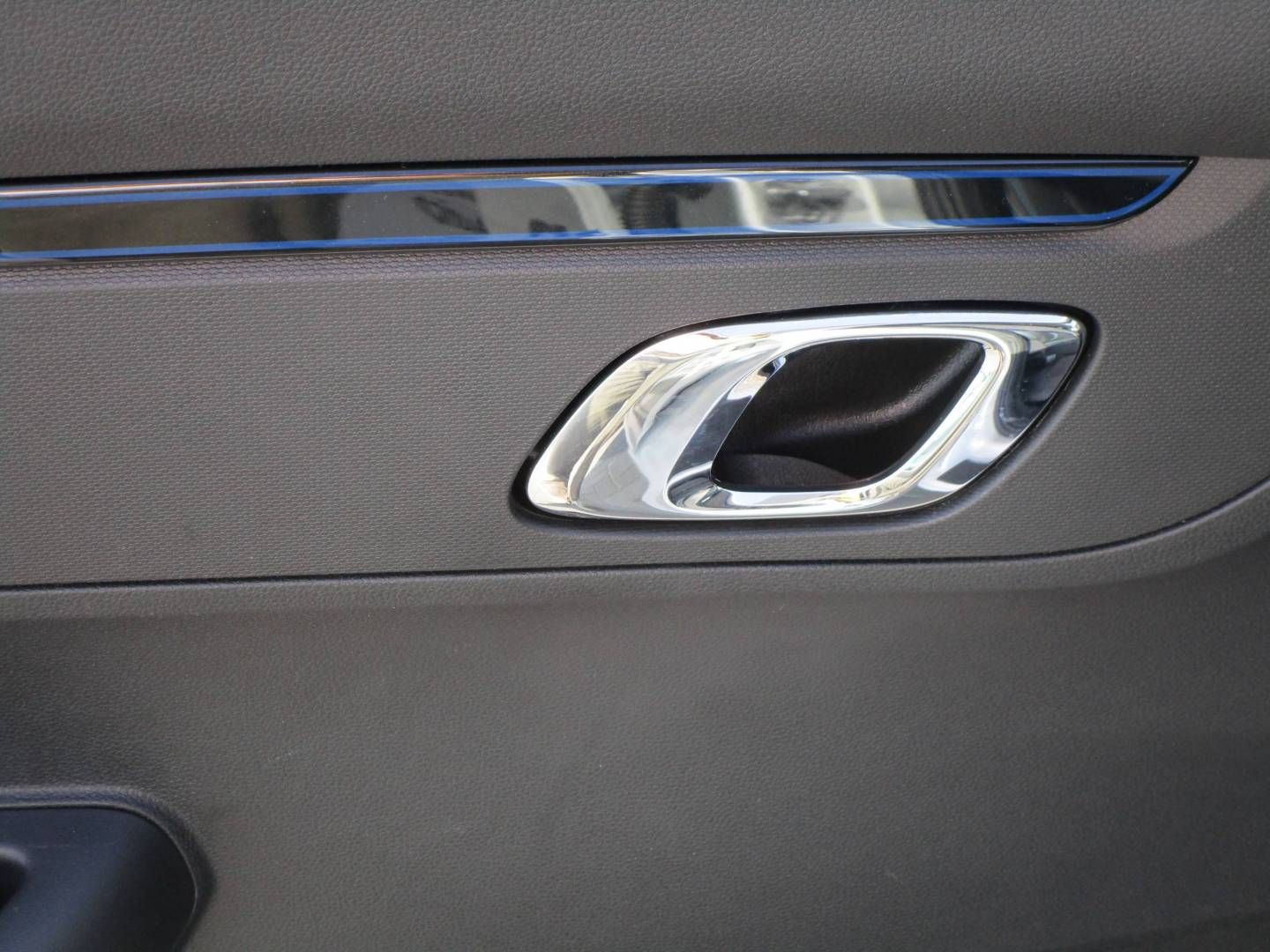 Fahrzeugabbildung Dacia Spring Business