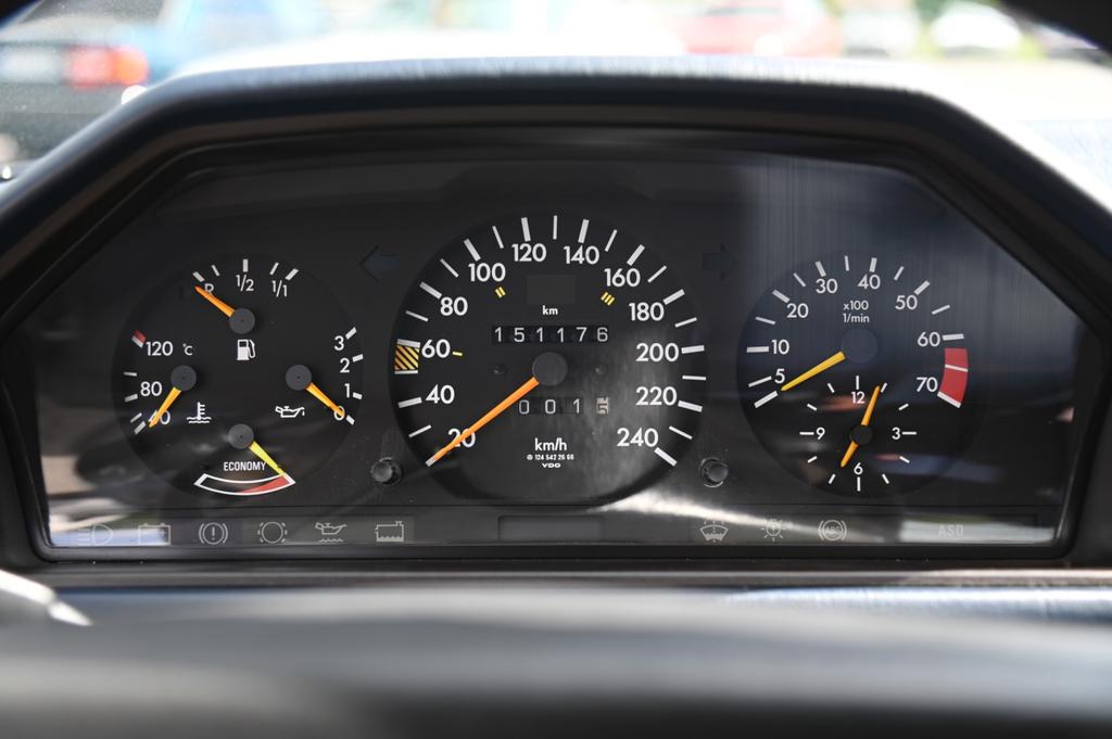 Mercedes-Benz CE 300