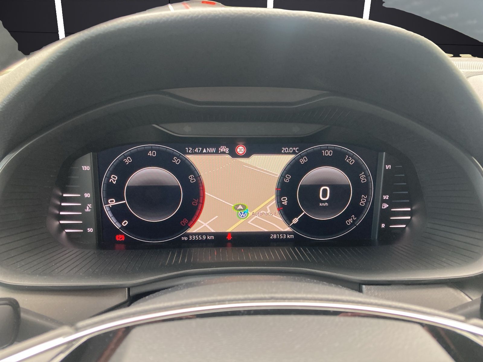Fahrzeugabbildung SKODA Kamiq TSI Clever LED AHK Navi AID PDC SH