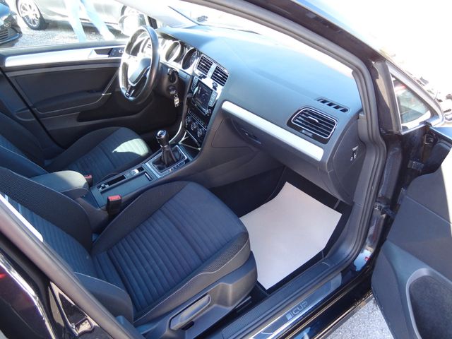 Fahrzeugabbildung Volkswagen Golf VII Lim. Cup BMT/Klima/SitzH/