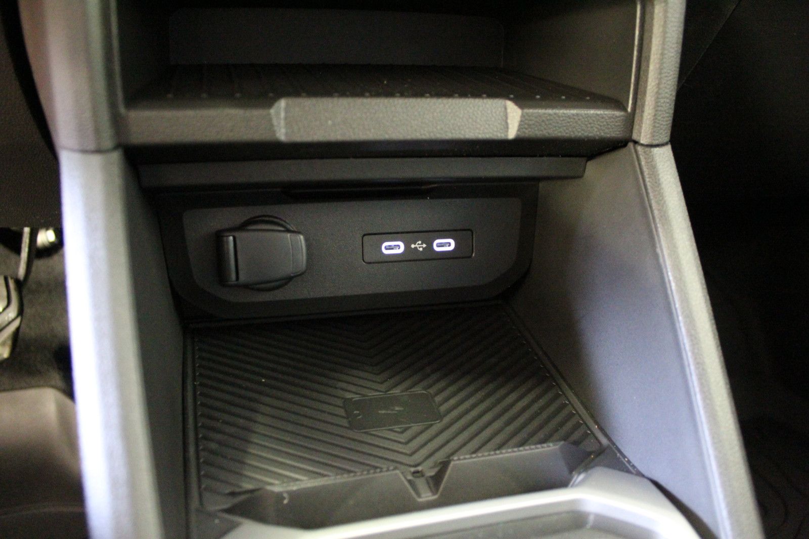 Fahrzeugabbildung Dacia Duster hybrid 155 Extreme *City-*Technik-*Winter