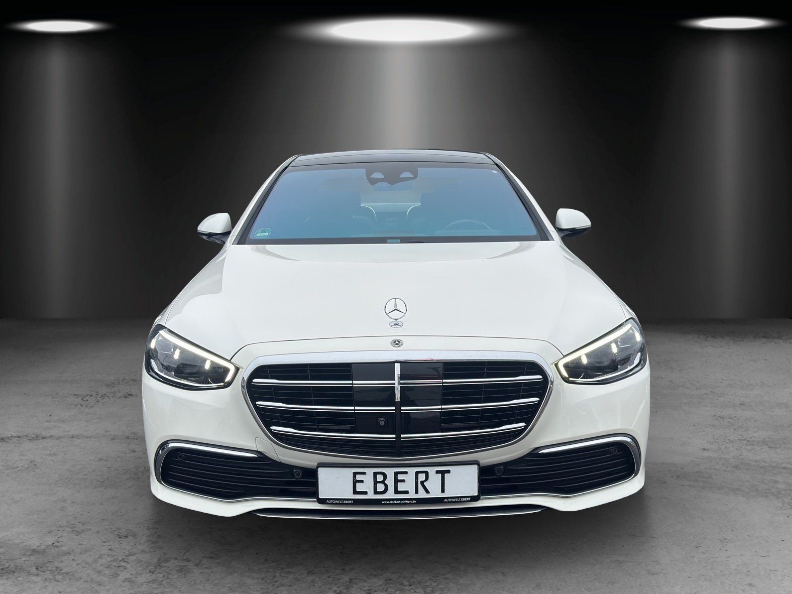 Fahrzeugabbildung Mercedes-Benz S500 4M L FirstClass 4xMassage FondTV Pano Chauf